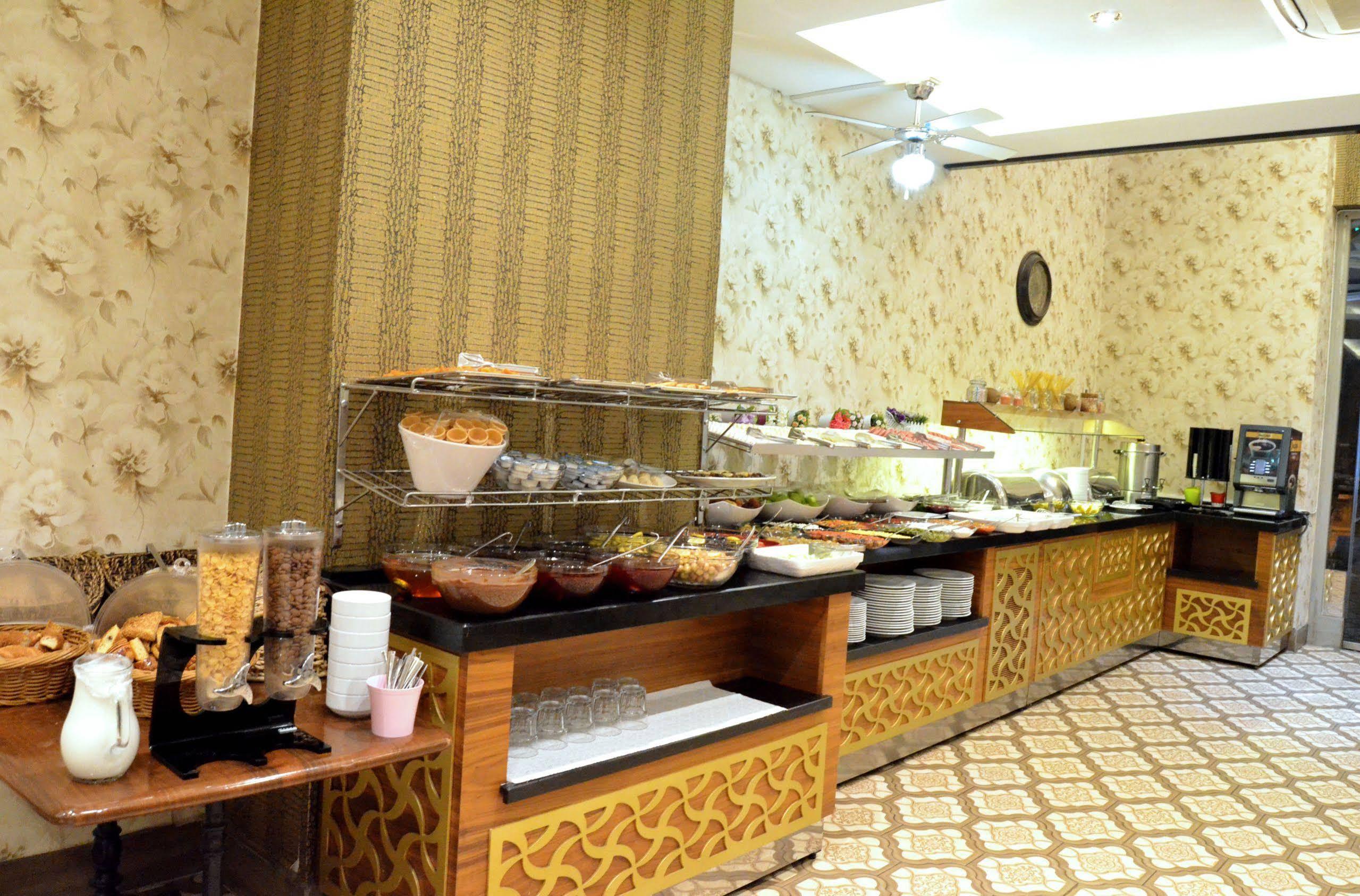 Hotel Grand 3*